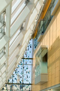 The University Hospitals Seidman Cancer Center in Ohio’s main entrance includes Brad Howe’s multi-story mobile “Sea Rhythm.” It suggests water and the life it supports. Image: Courtesy of Kevin Reeves.
